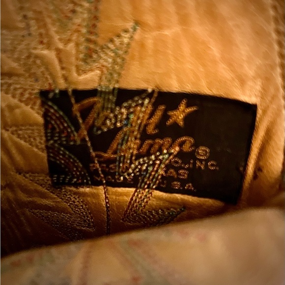 Red and black cowboy boots - Picture 2 of 6